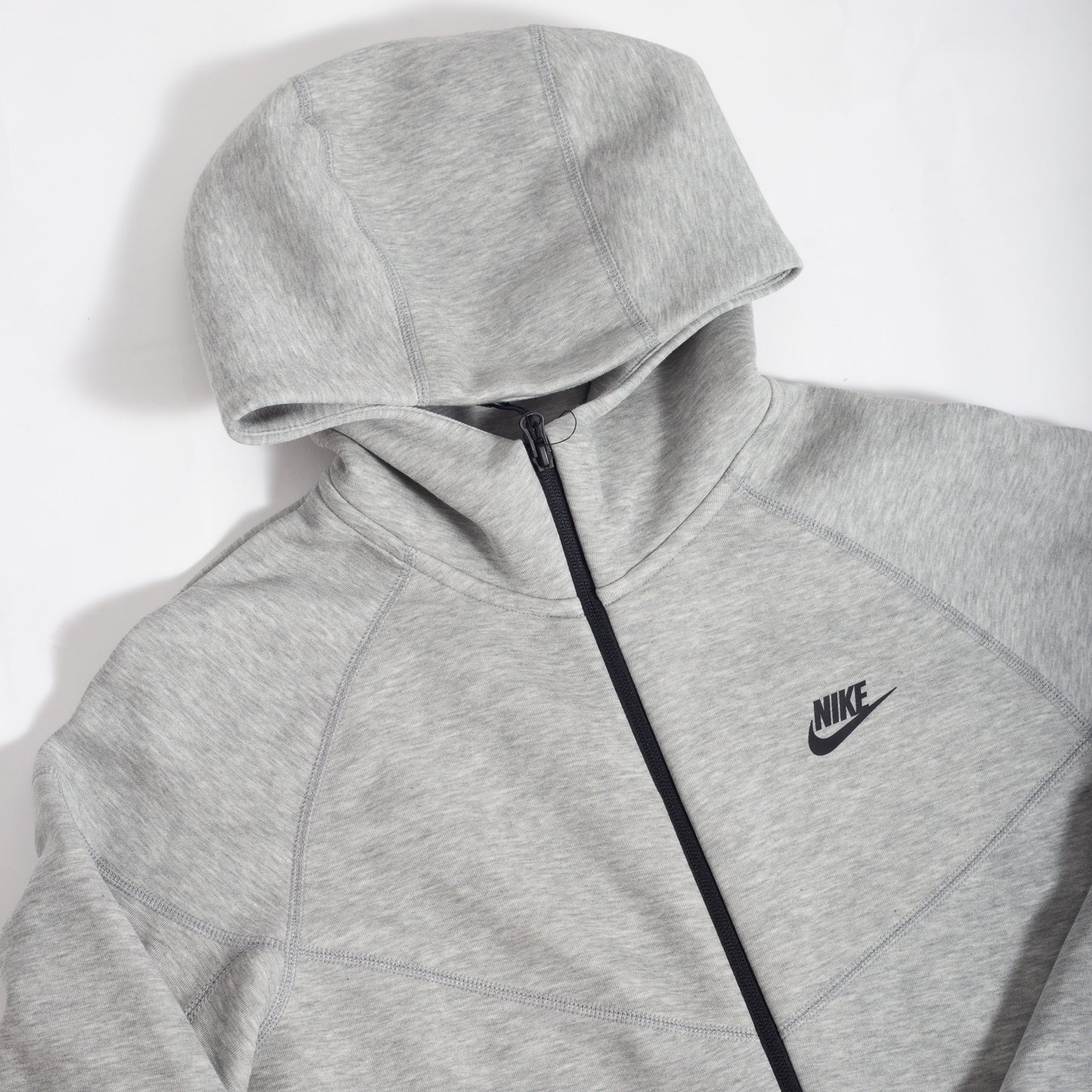 Jaqueta Nike Tech Fleece Cinza