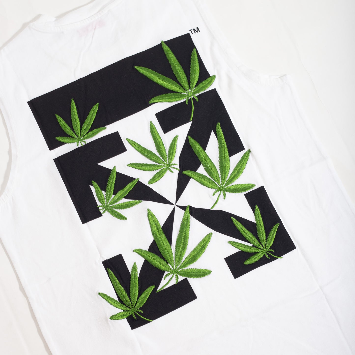 Regata OFF White Cannabis