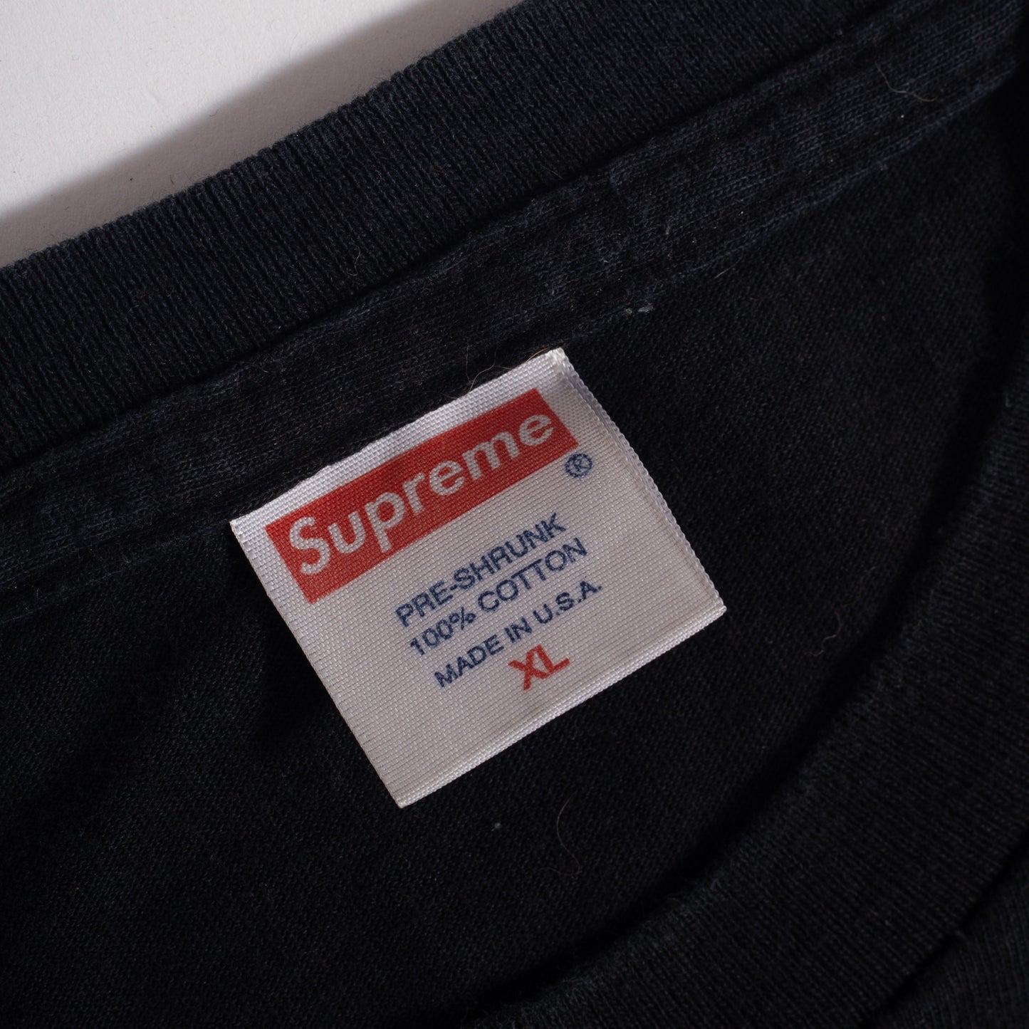Camiseta Supreme Box Logo Preta (USADA)