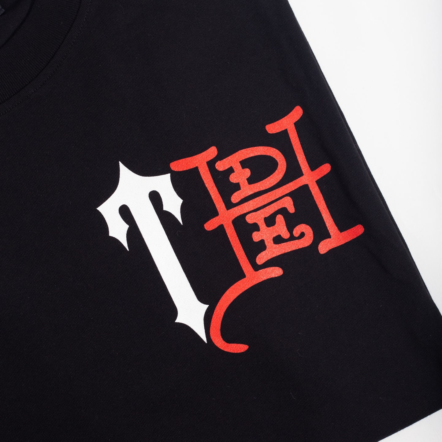 Camiseta Trapstar x Ed Hardy