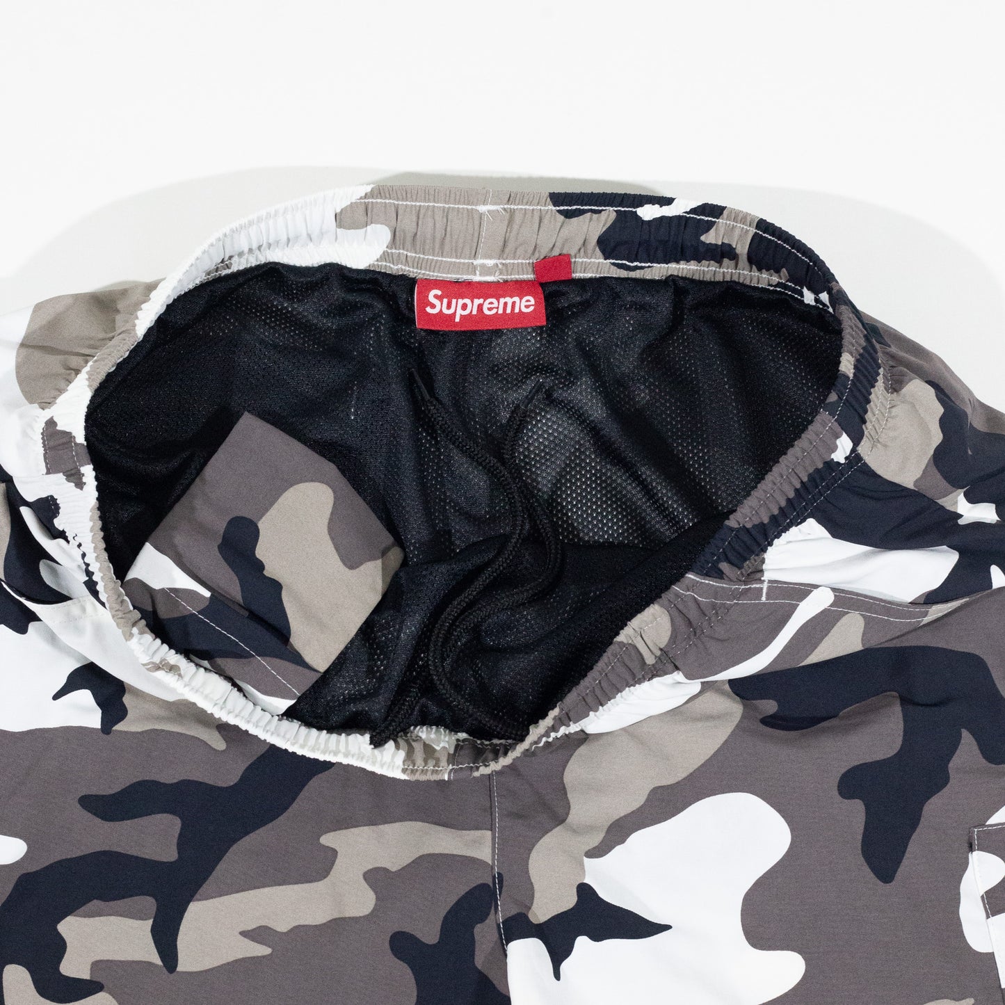 Bermuda Supreme Cargo Water Camo - Snow Camo