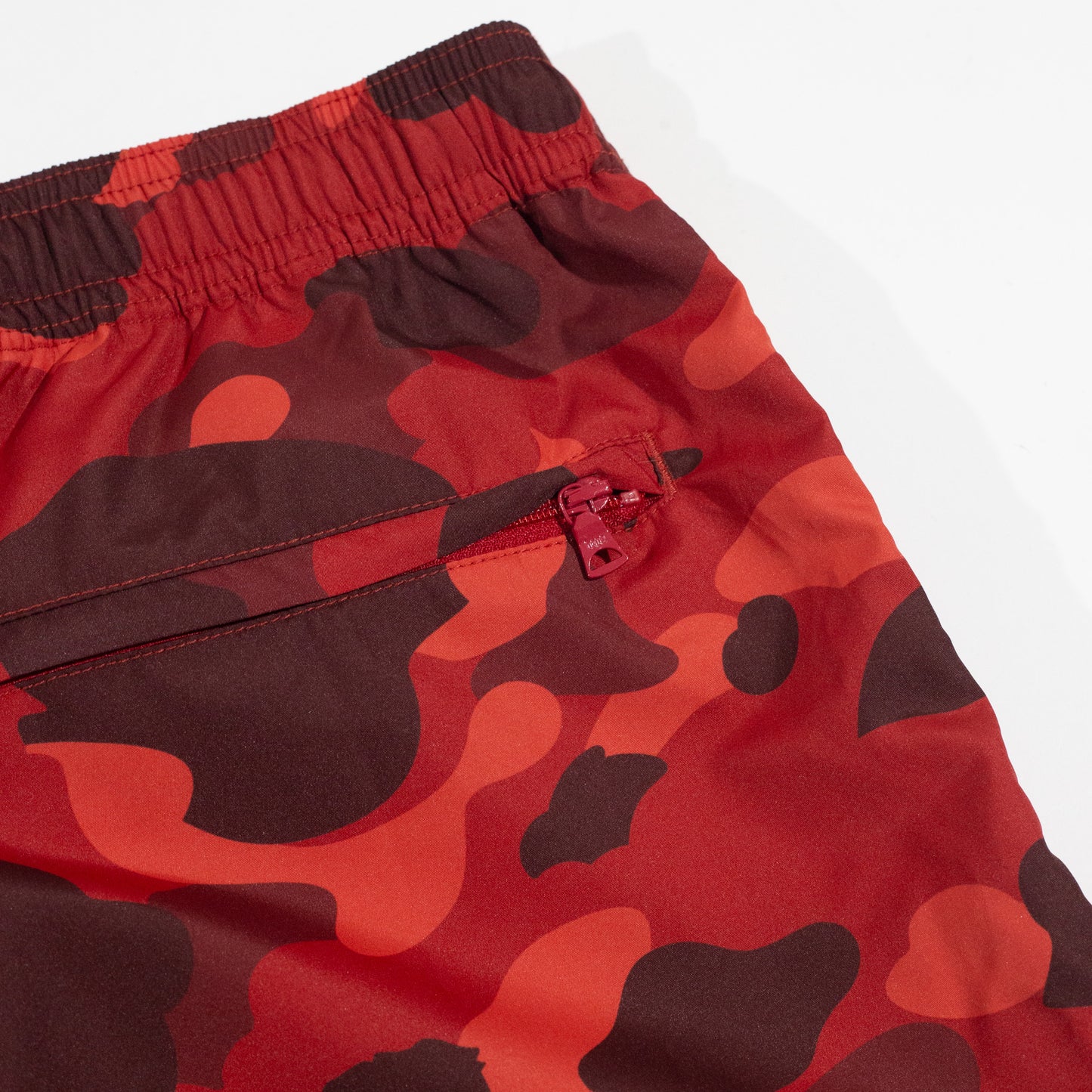 Bermuda BAPE Colour Camo One Point Beach Vermelha