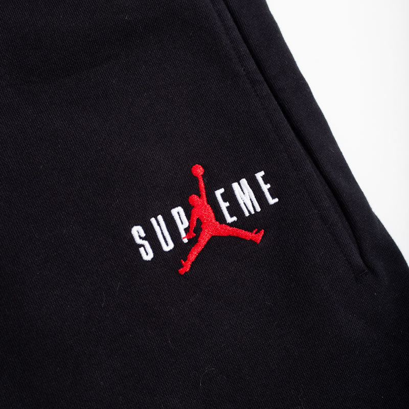 Calça Supreme x Jordan