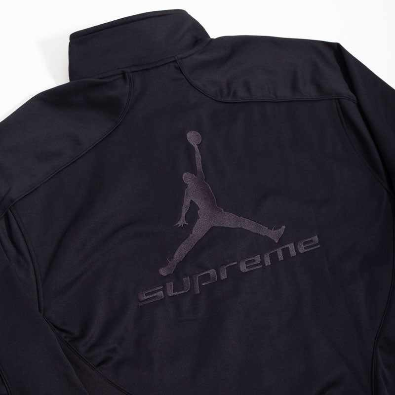 Jaqueta Supreme x Jordan