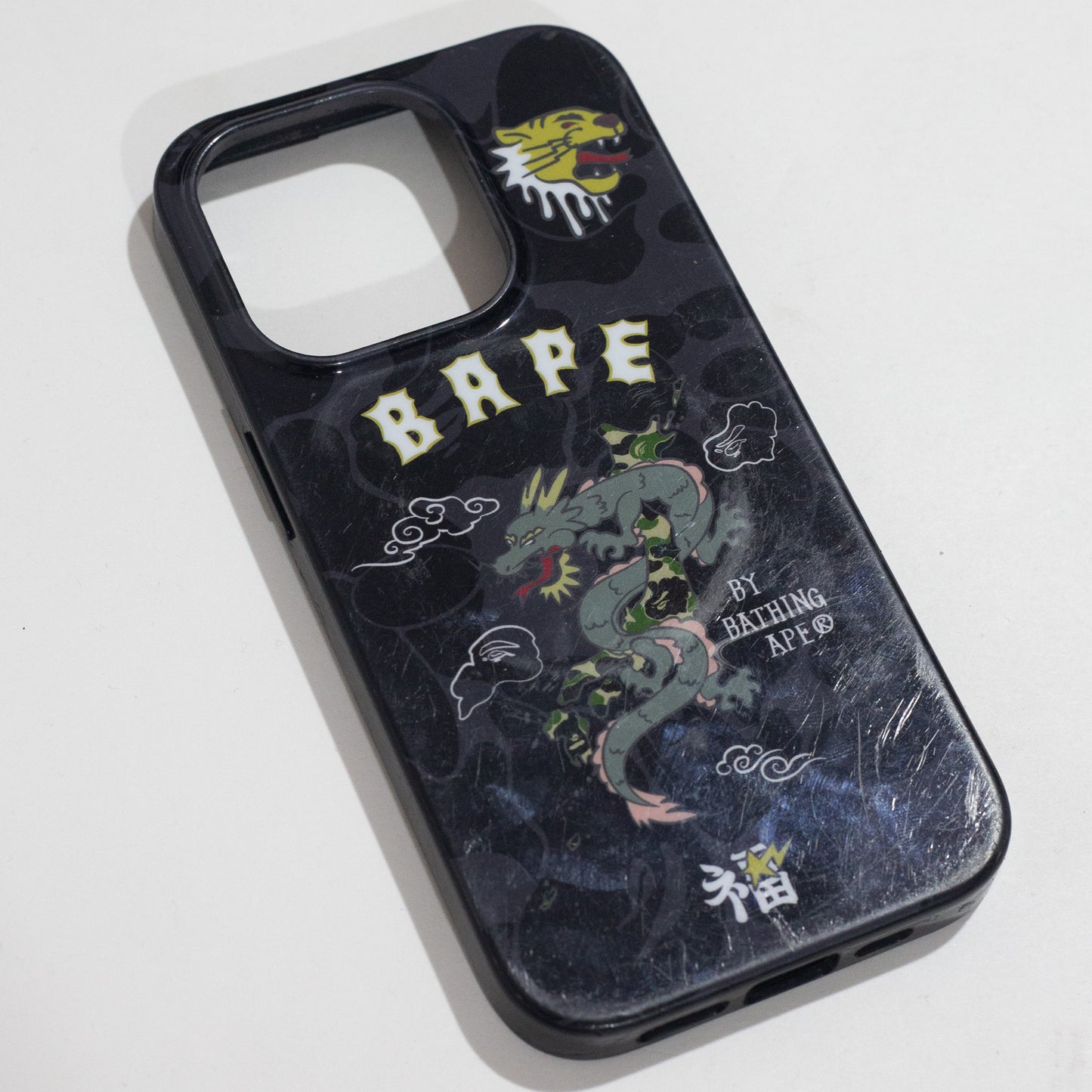 Capinha BAPE Iphone 15 Pro (USADA)