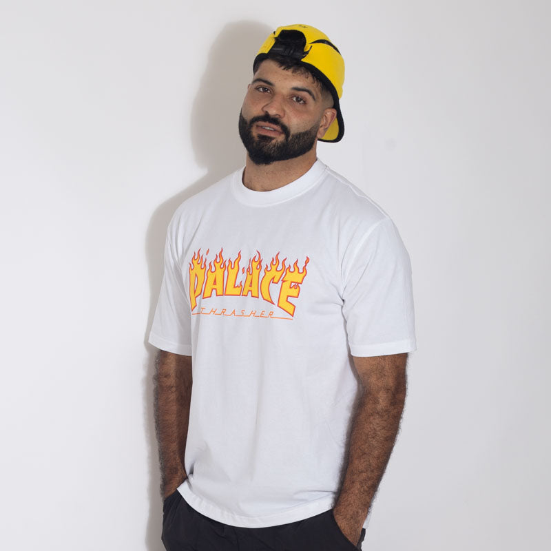 Camiseta Palace x Trasher Preta Branca