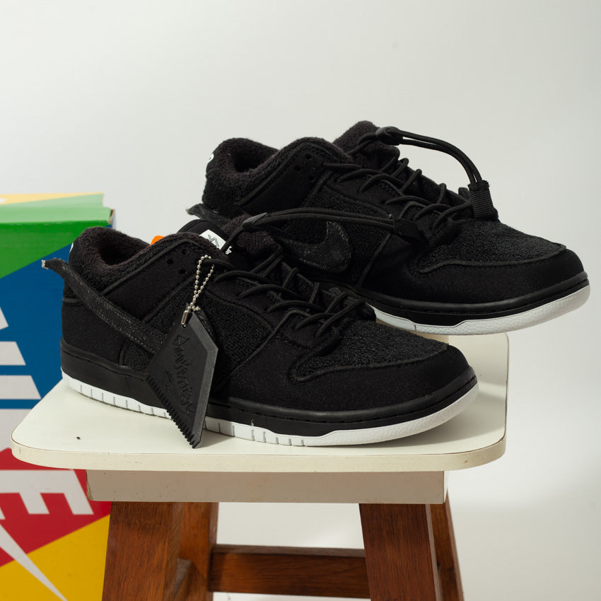 Nike SB Dunk Low x Gnarhunters – Anota o kit