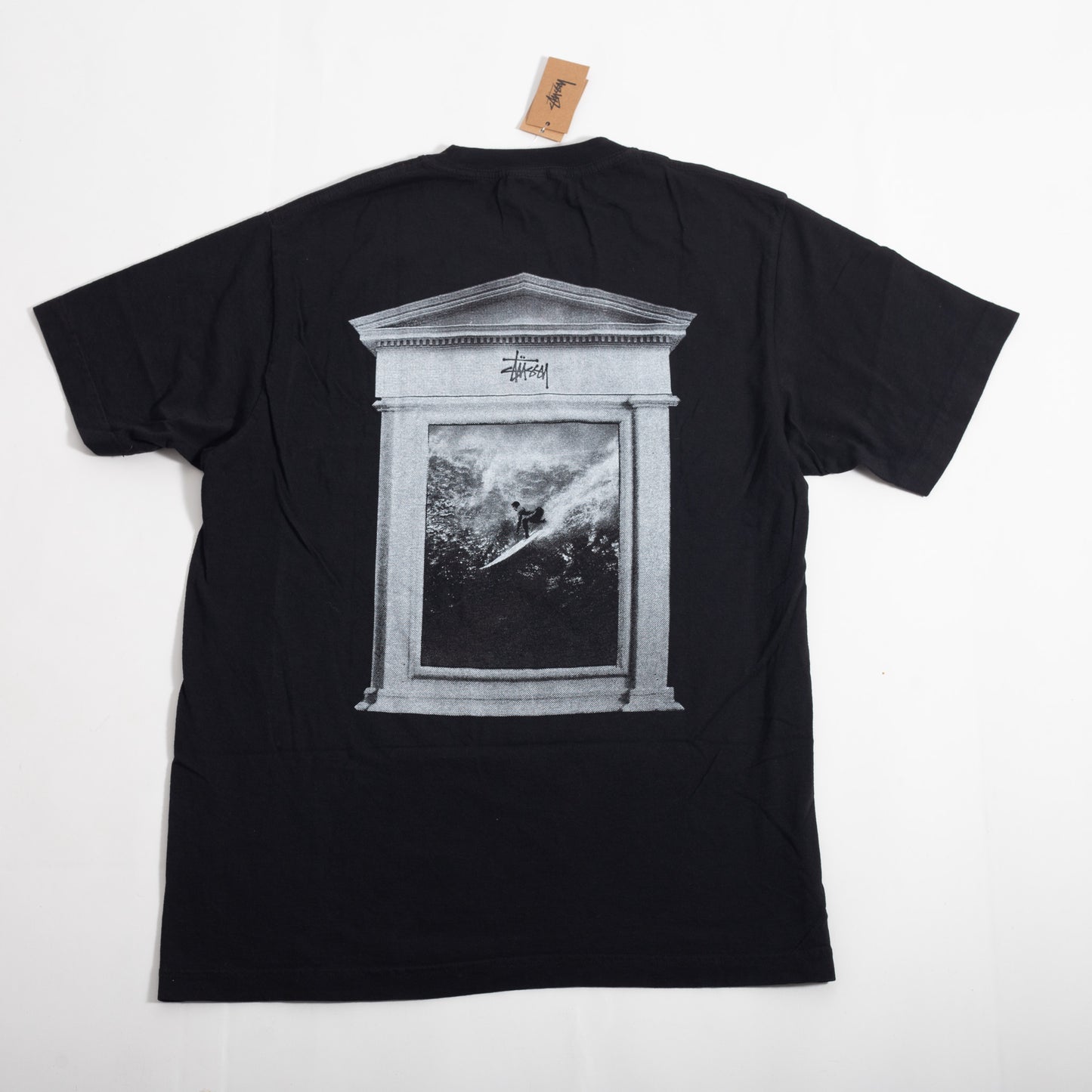 Camiseta Stussy Surf Tomb Pig Preta