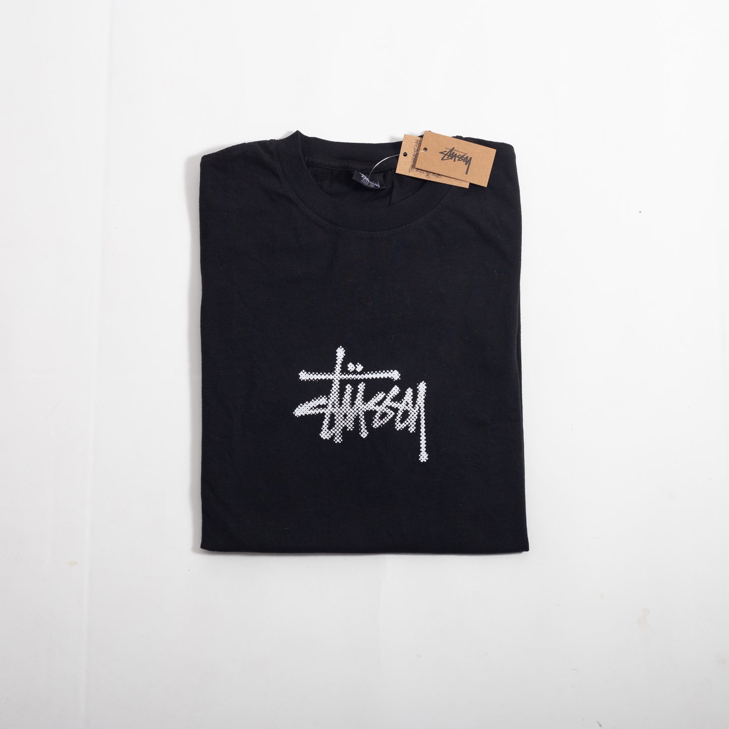 Camiseta Stussy Surf Tomb Pig Preta