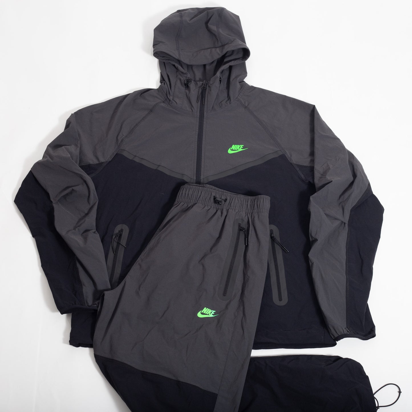 Calça Nike Tech Woven Preta