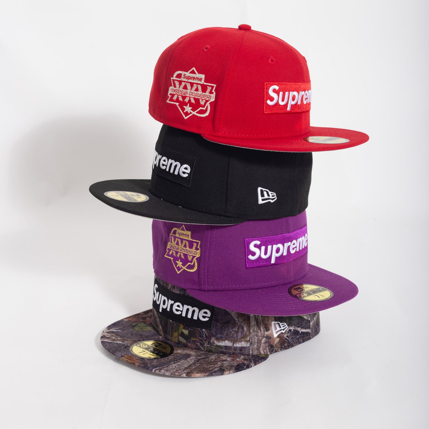 Bone Supreme Champion Box Logo Vermelho  7 1/8