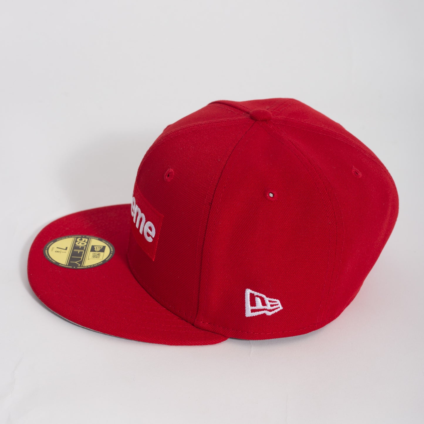 Bone Supreme Champion Box Logo Vermelho  7 1/8