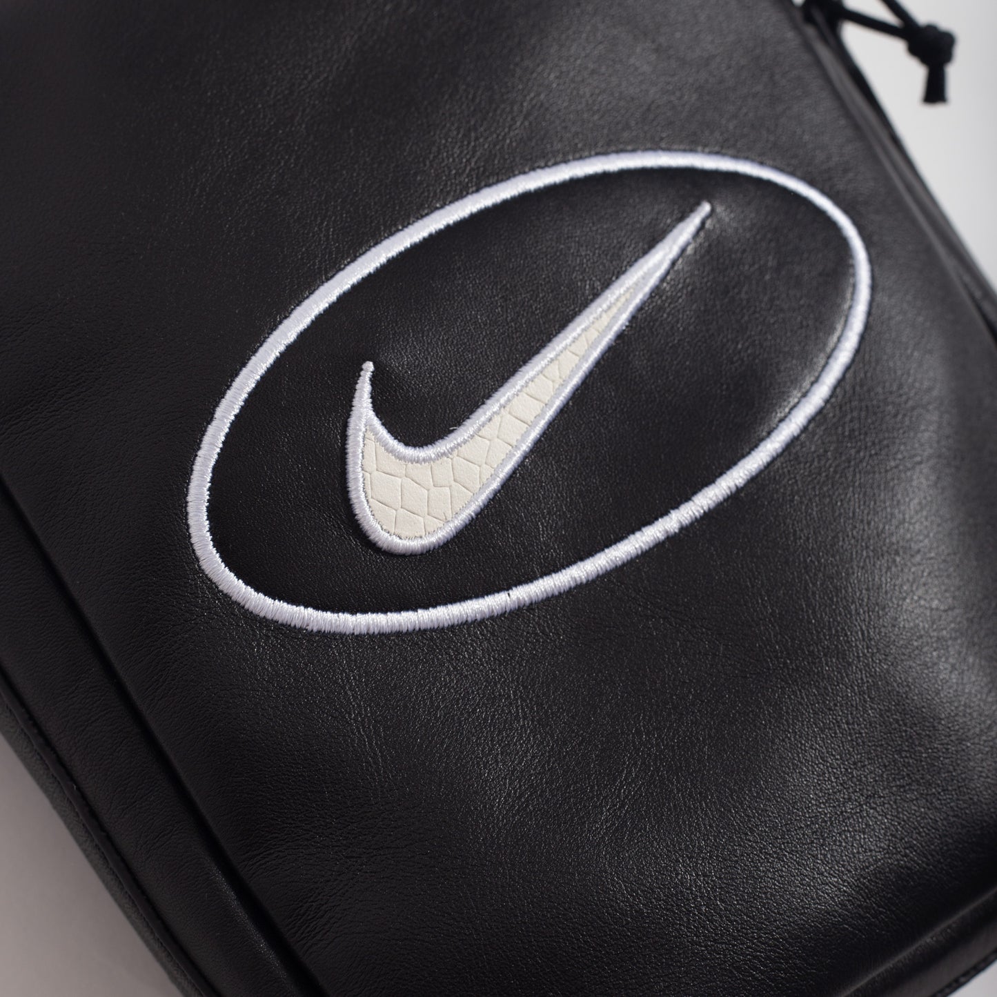 Shoulder Bag Nike x Supreme Preta