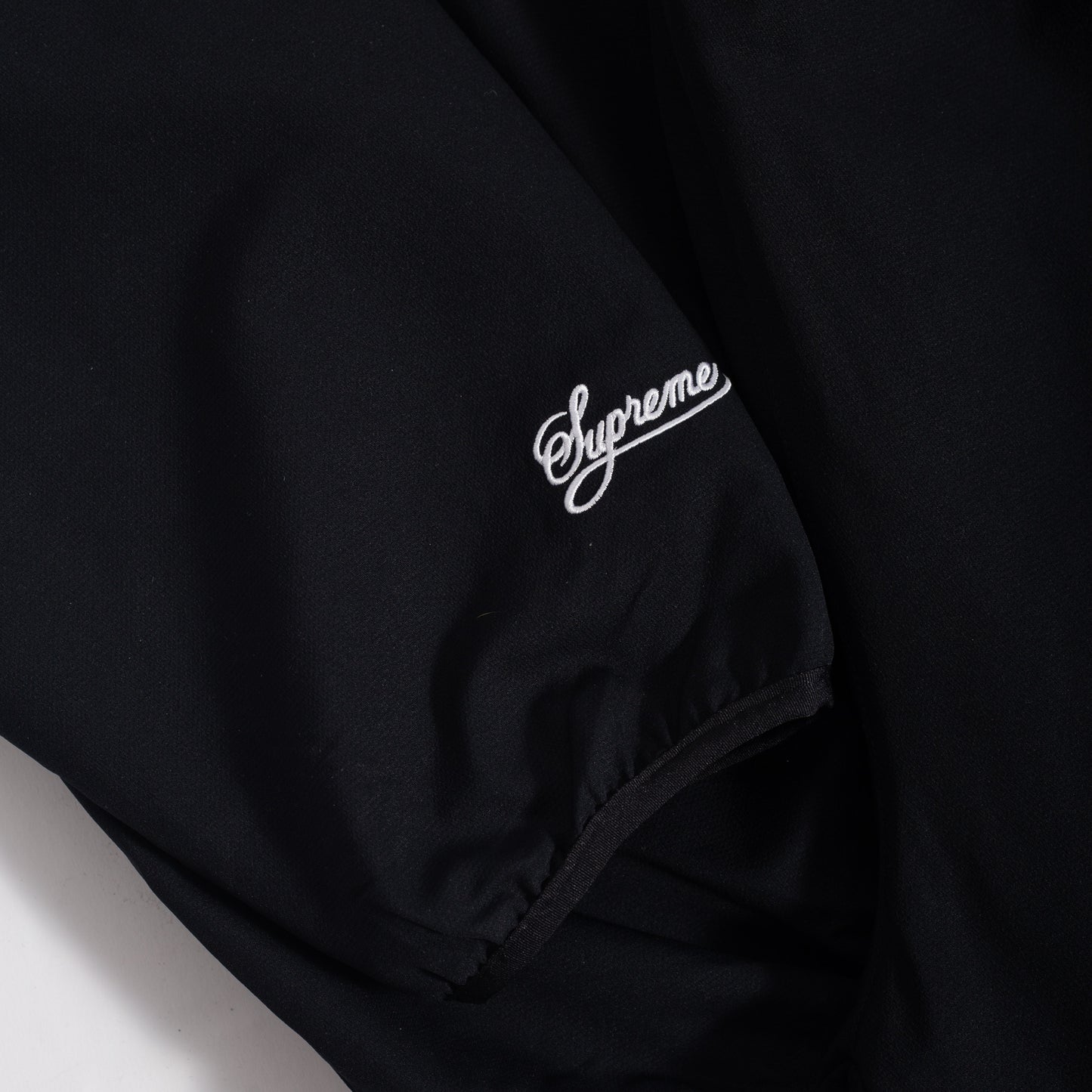 Jaqueta Nike x Supreme