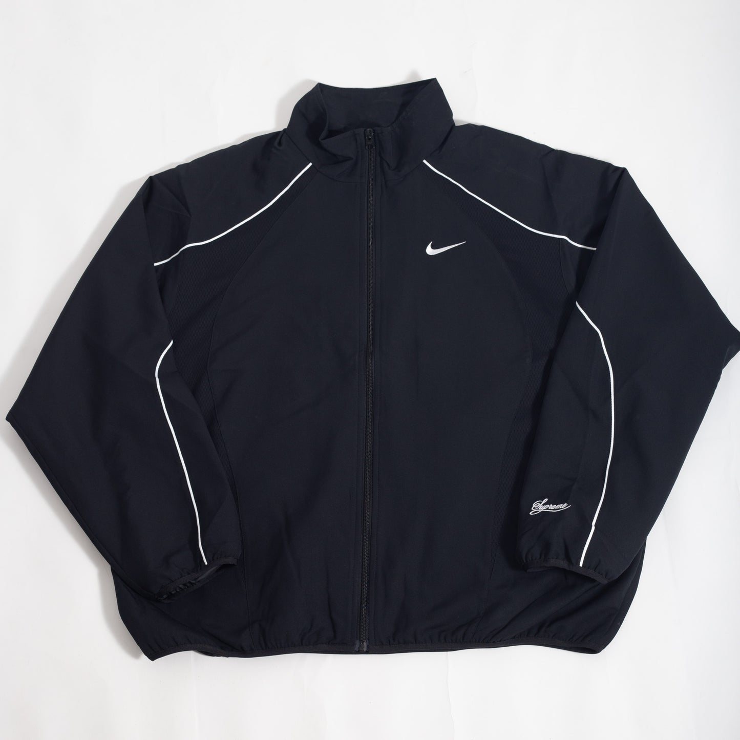 Jaqueta Nike x Supreme