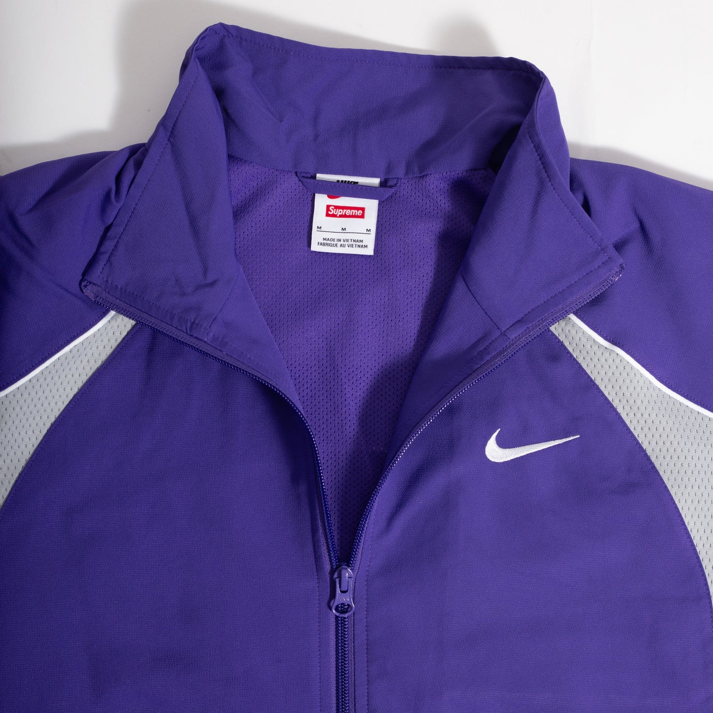 Jaqueta Nike x Supreme