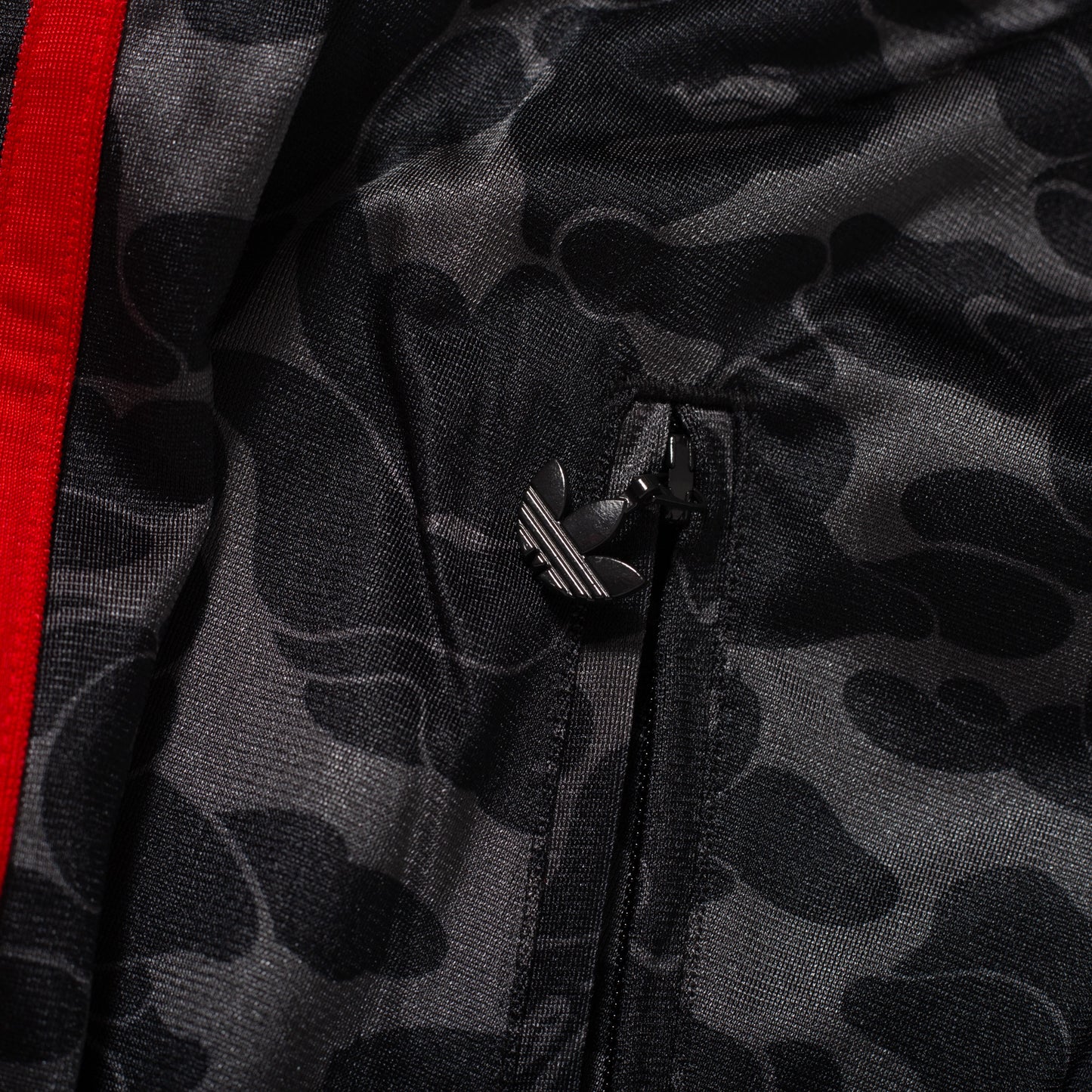 Jaqueta Adidas x BAPE Track