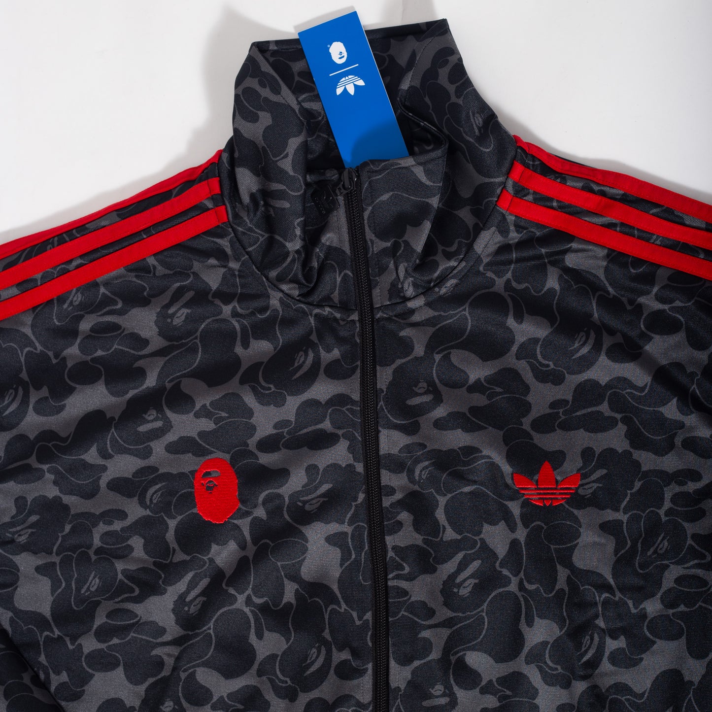 Jaqueta Adidas x BAPE Track