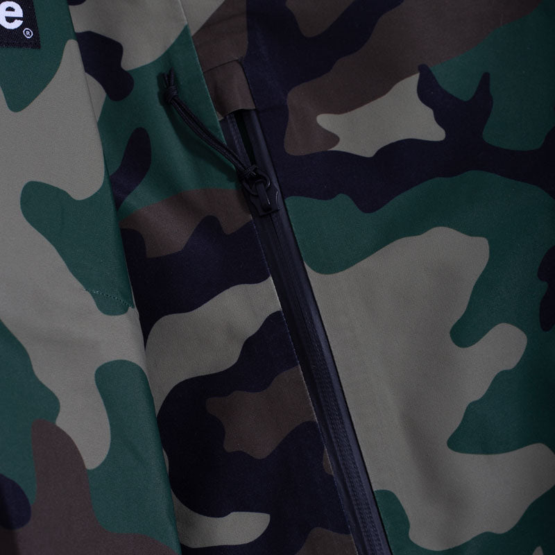 Jaqueta Corta Vento Supreme x The North Face Camo