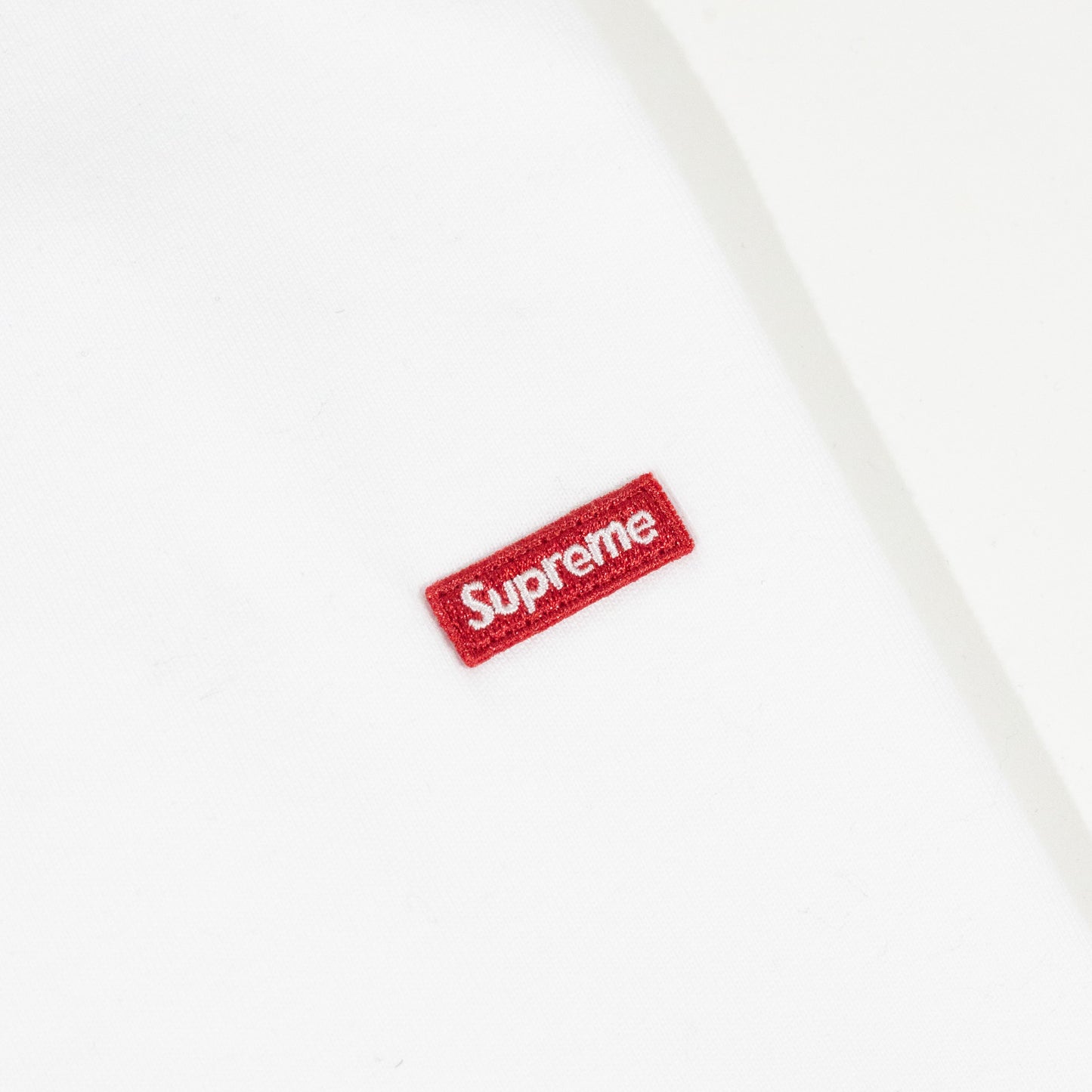 Camiseta Supreme Small Box Logo
