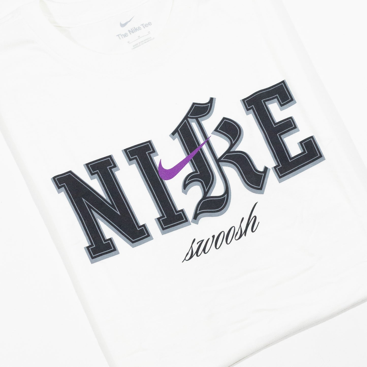 Camiseta Nike Branca Graphic