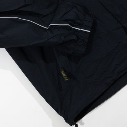 Jaqueta Supreme x Umbro GORE-TEX Preta