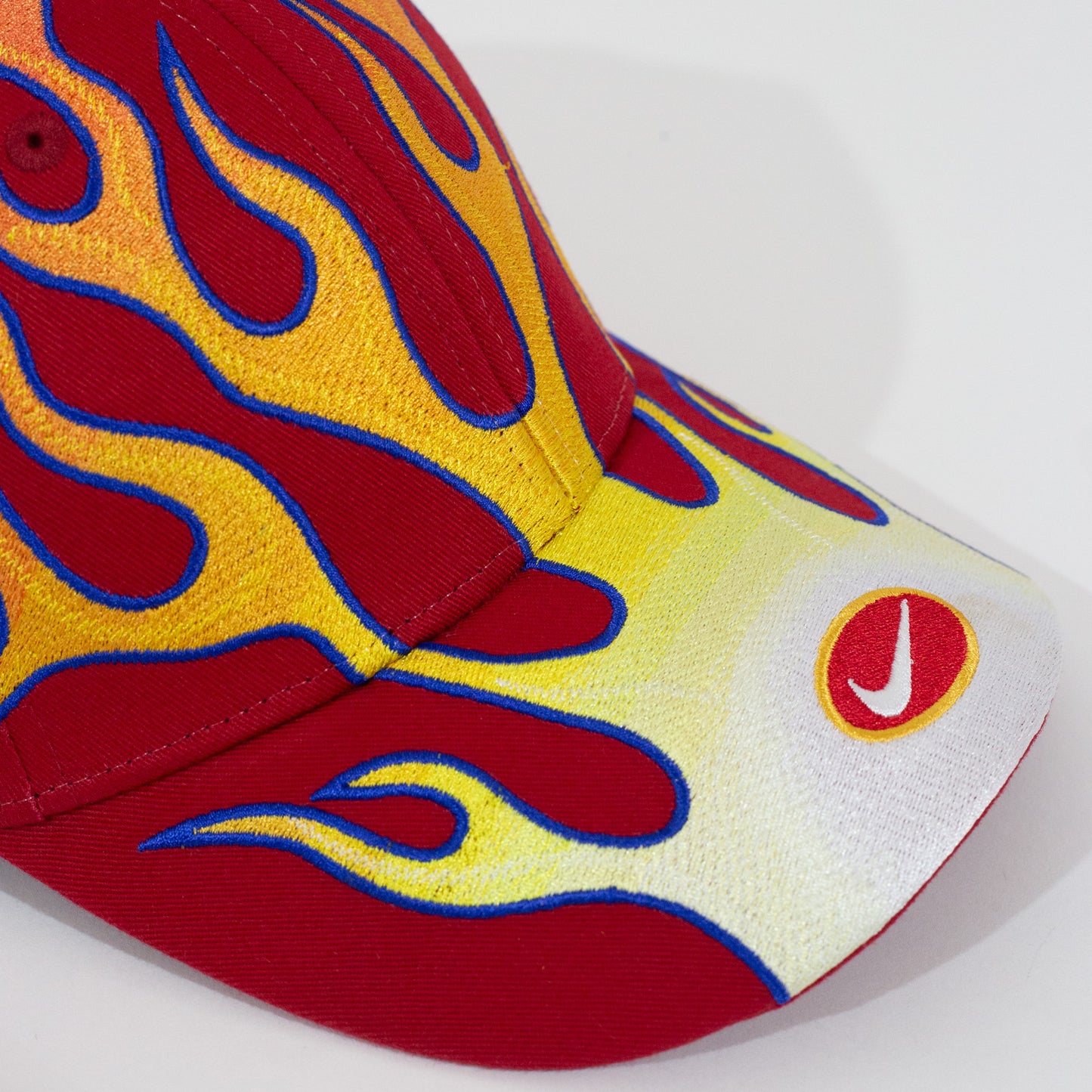 Bone Nike Club Cap Flame Vermelho