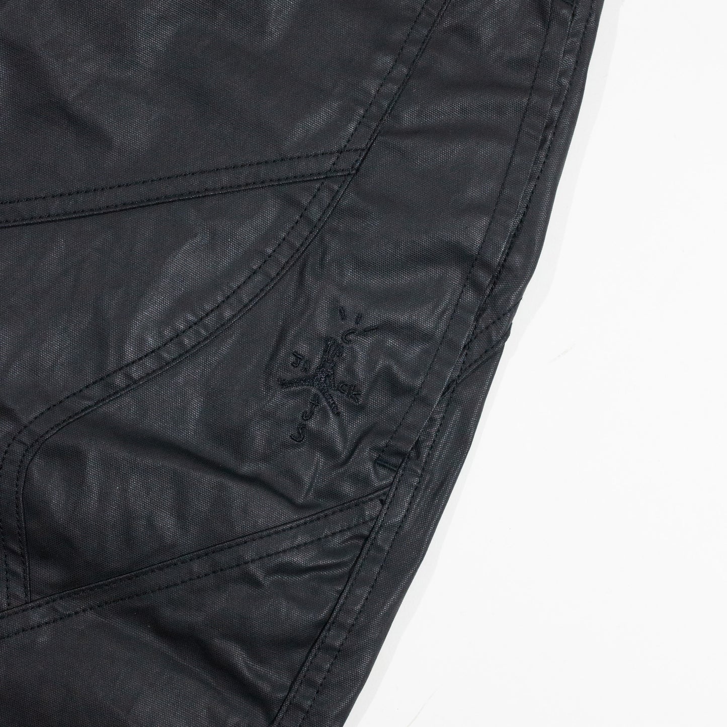 Bermuda Jordan x Travis Scott Waxed Preto