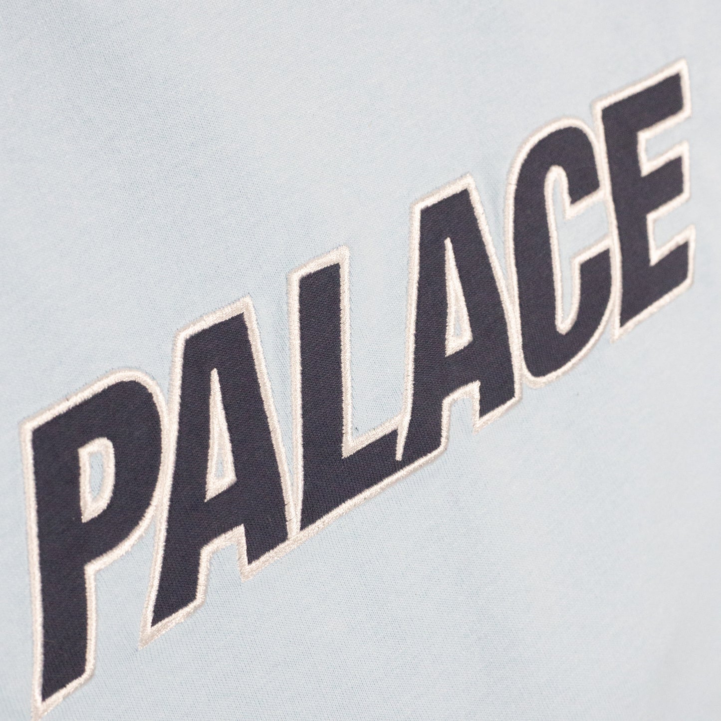 Camiseta Palace Heavy Font Skyline