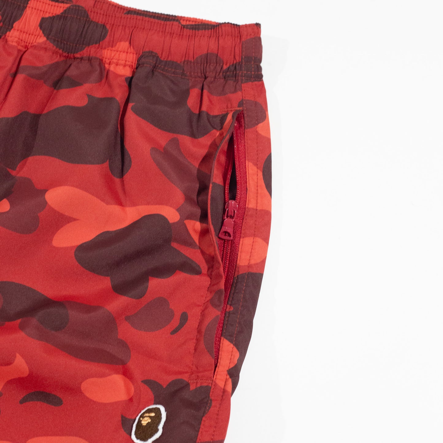 Bermuda BAPE Colour Camo One Point Beach Vermelha