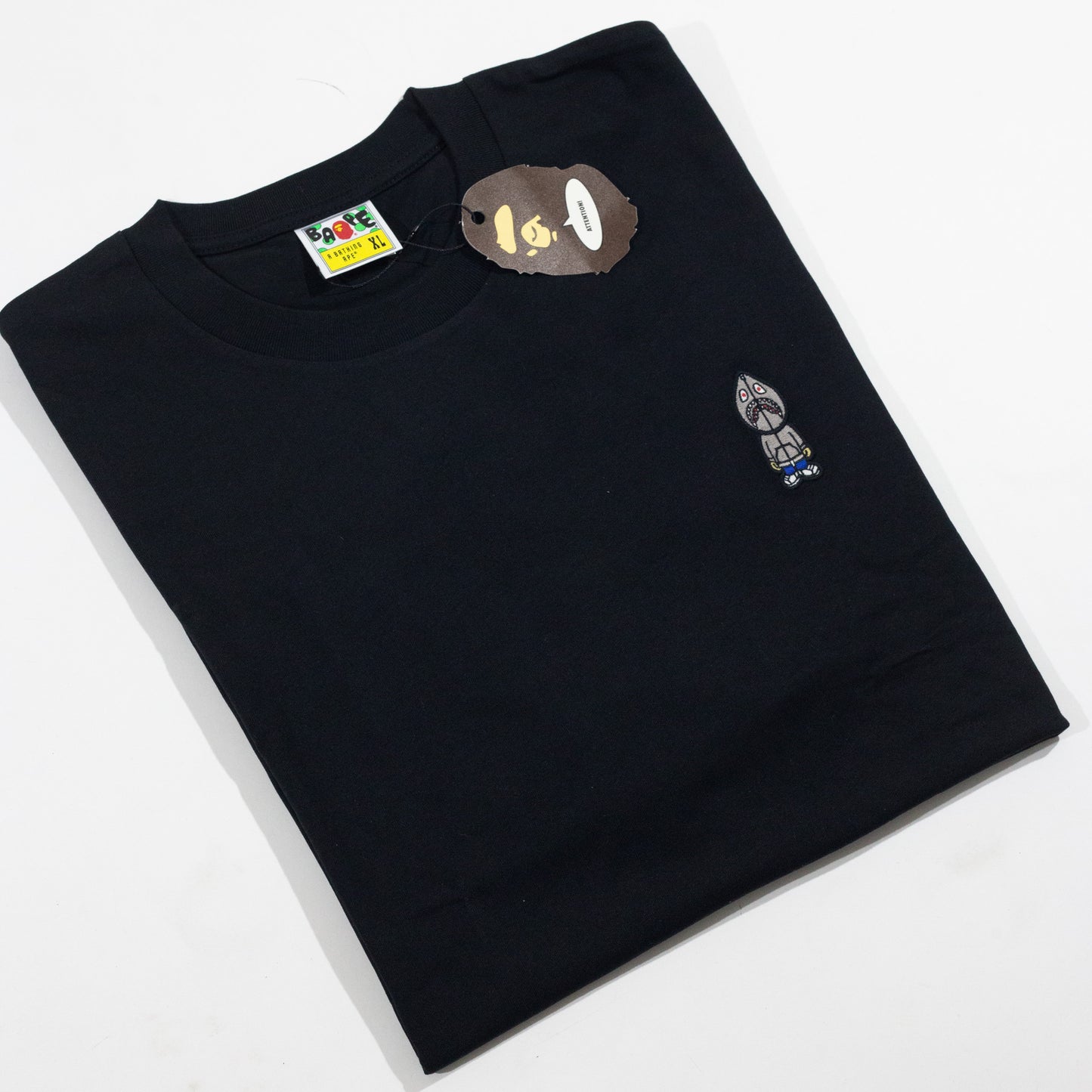 Camiseta BAPE One Point Shark Sejin Preta
