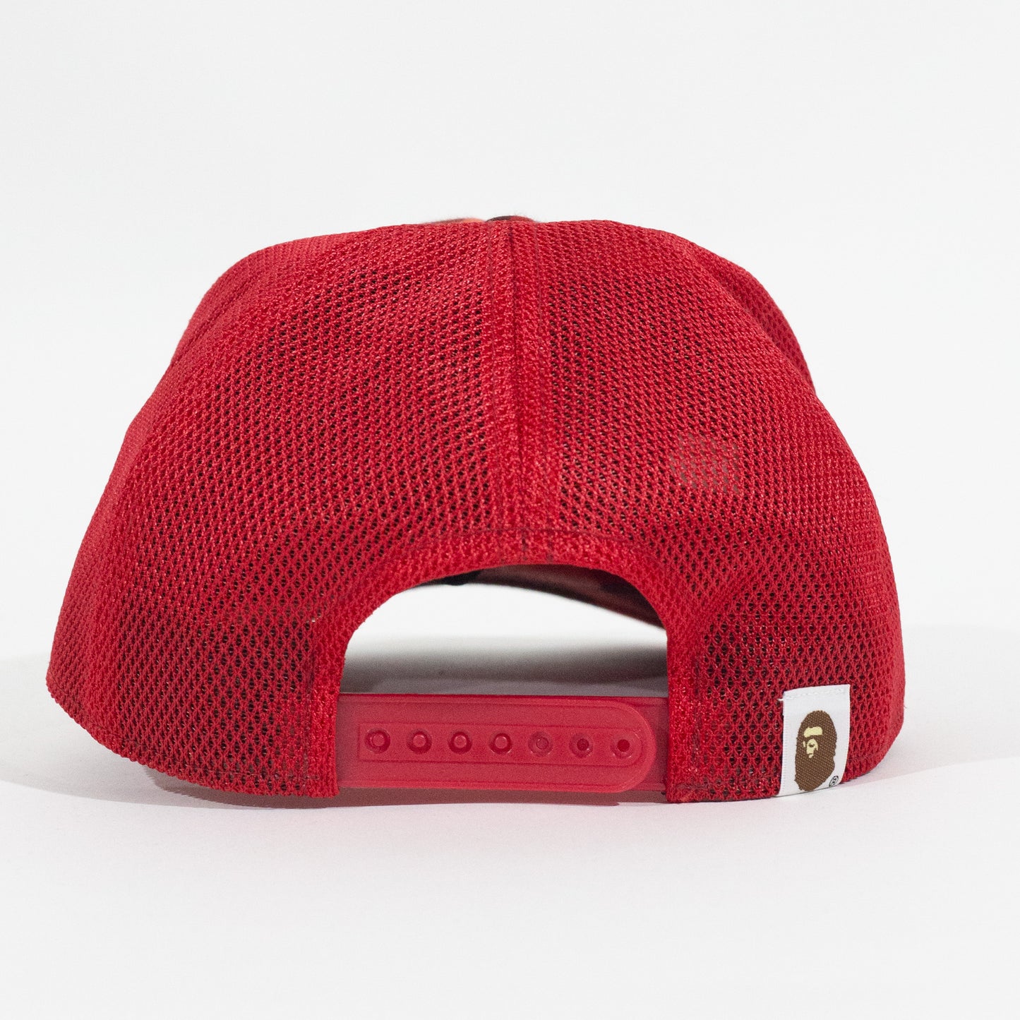 Bone BAPE Camo NYC Trucker Vermelho