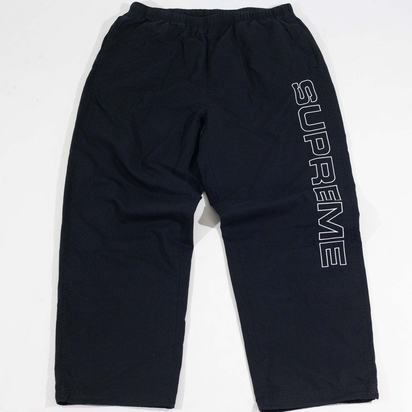 Calça Supreme Spellout Embroidered