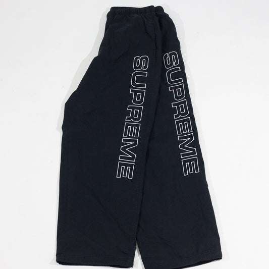 Calça Supreme Spellout Embroidered