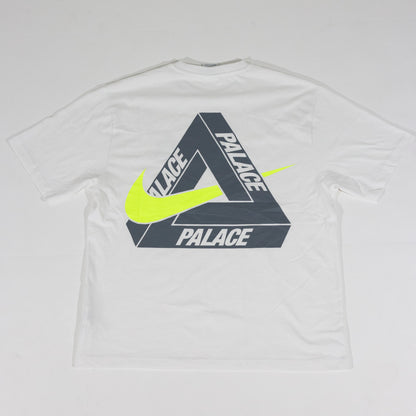 Camiseta Palace Skateboards x Nike Branca
