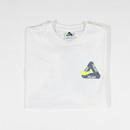 Camiseta Palace Skateboards x Nike Branca