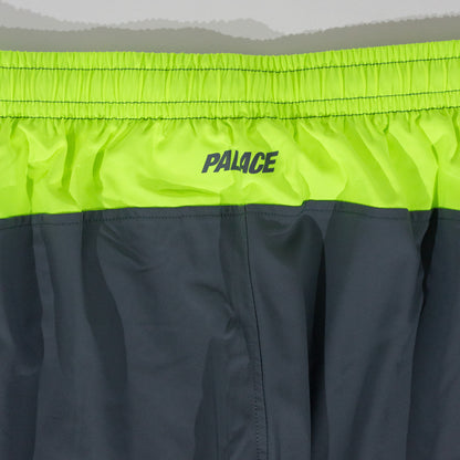 Conjunto Palace Skateboards x Nike - Total 90 ‘P90’ cinza