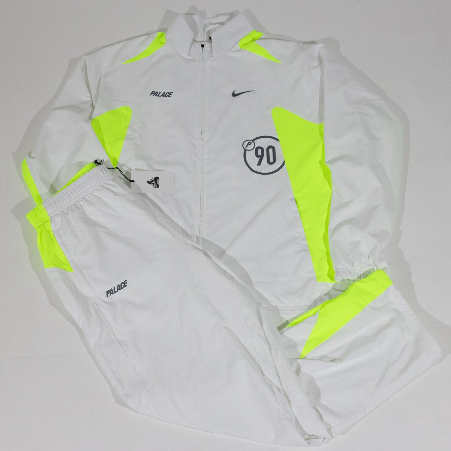 Conjunto Palace Skateboards x Nike - Total 90 ‘P90’ Branco