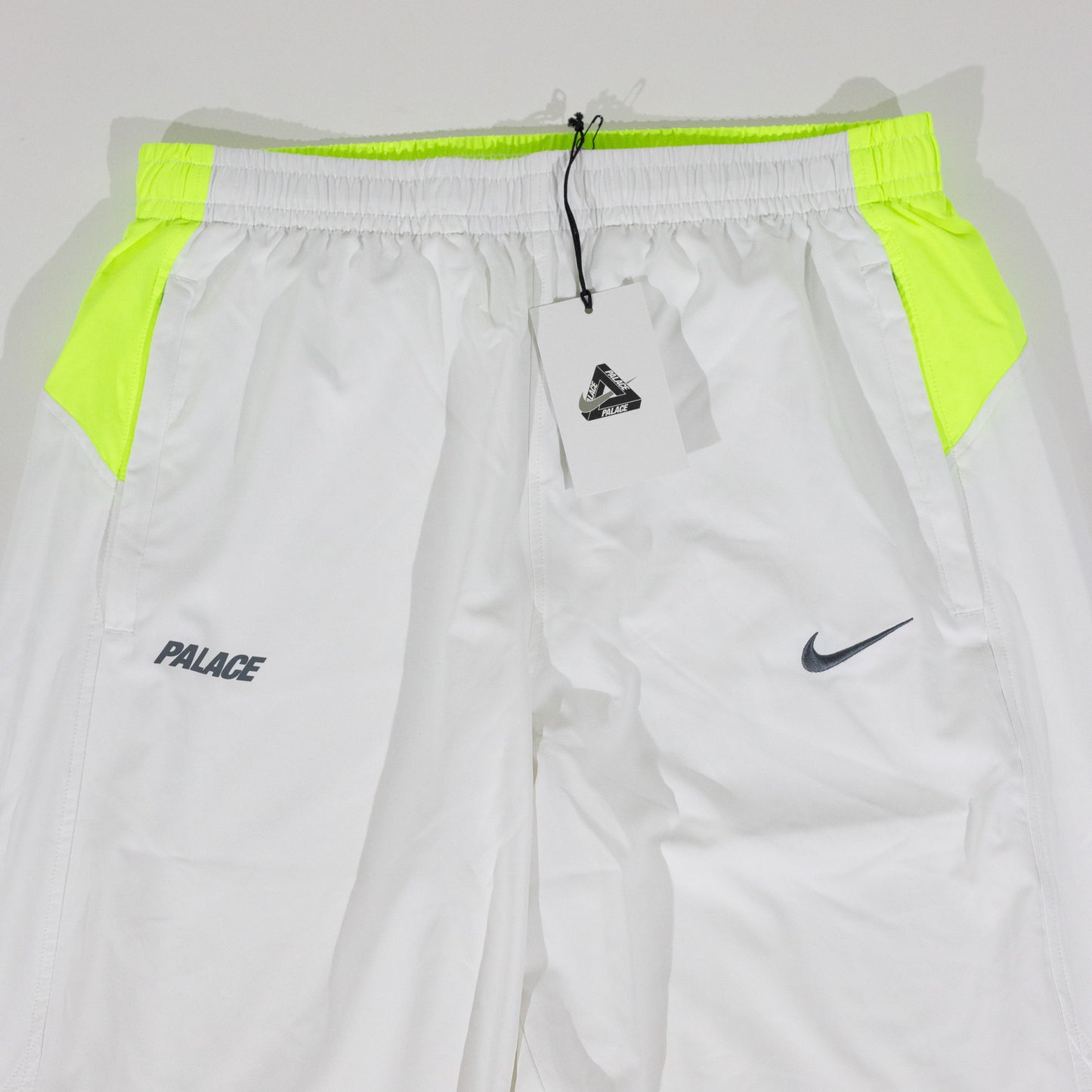 Conjunto Palace Skateboards x Nike - Total 90 ‘P90’ Branco