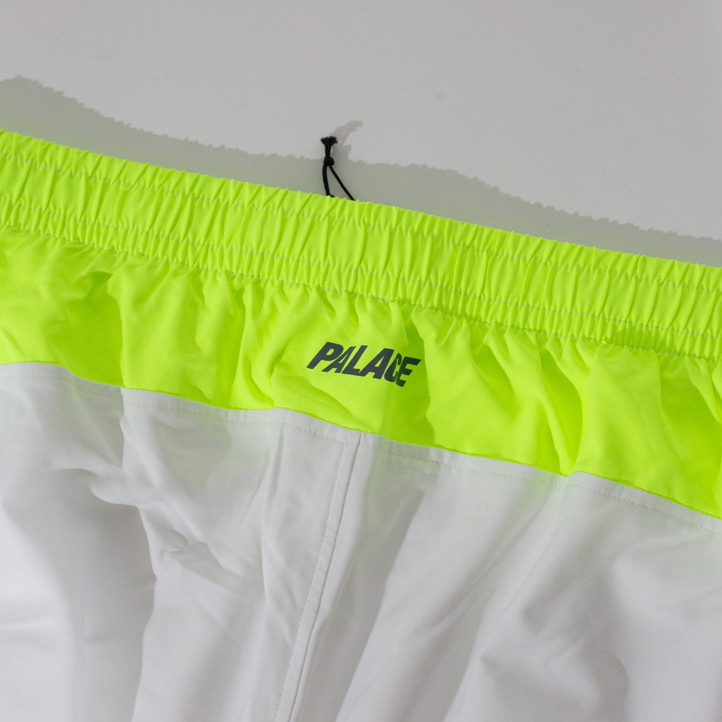 Conjunto Palace Skateboards x Nike - Total 90 ‘P90’ Branco