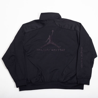 Jaqueta Supreme x Jordan