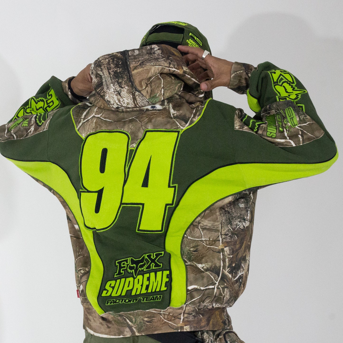 Jaqueta Supreme x Fox Racing Camo