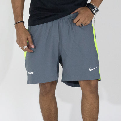 Bermuda Palace Skateboards x Nike - Total 90 ‘P90’ cinza