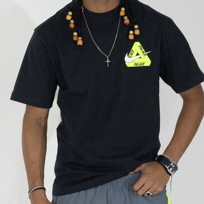 Camiseta Palace Skateboards x Nike Preta