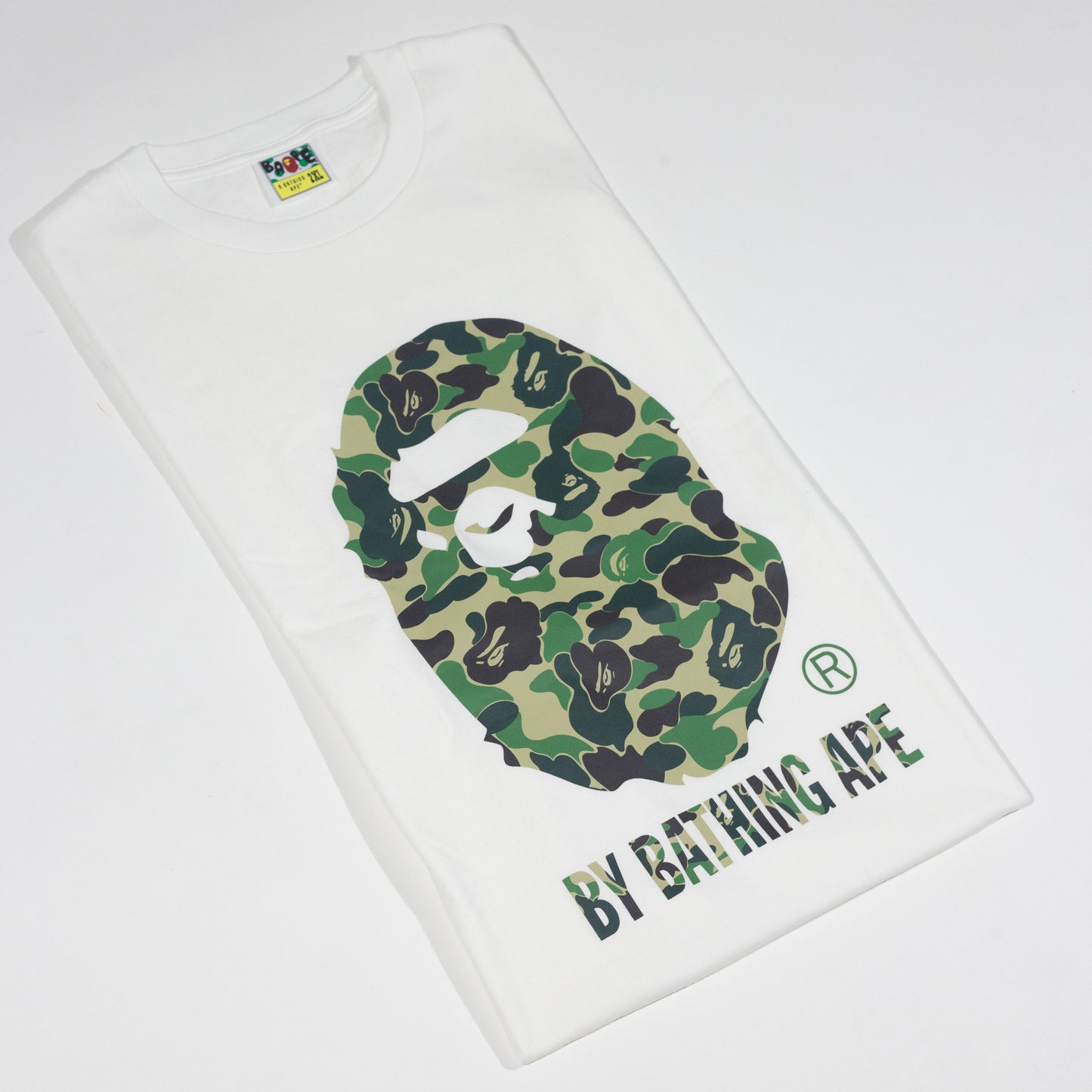 Camiseta BAPE Head ABC Camo Branca e Verde