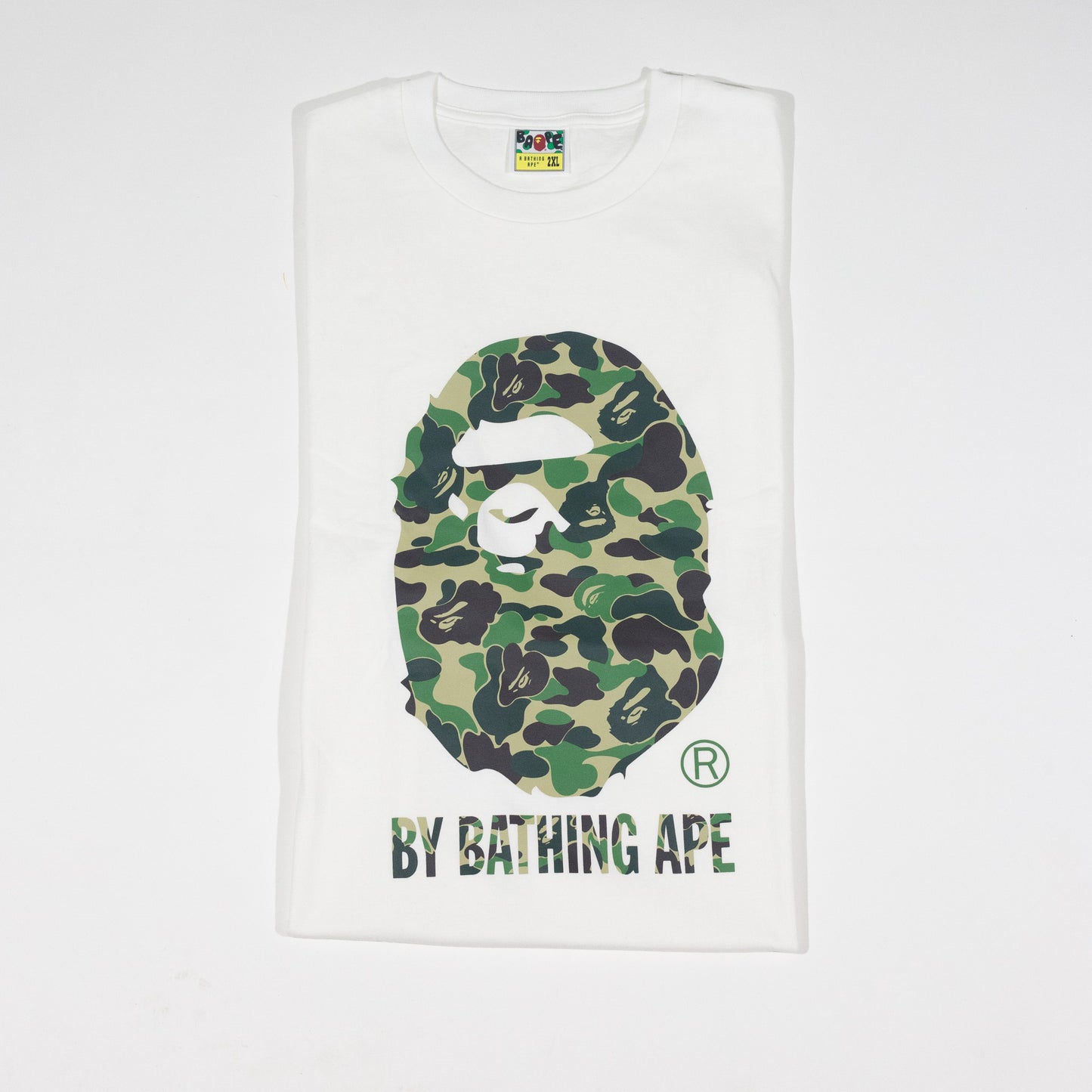 Camiseta BAPE Head ABC Camo Branca e Verde