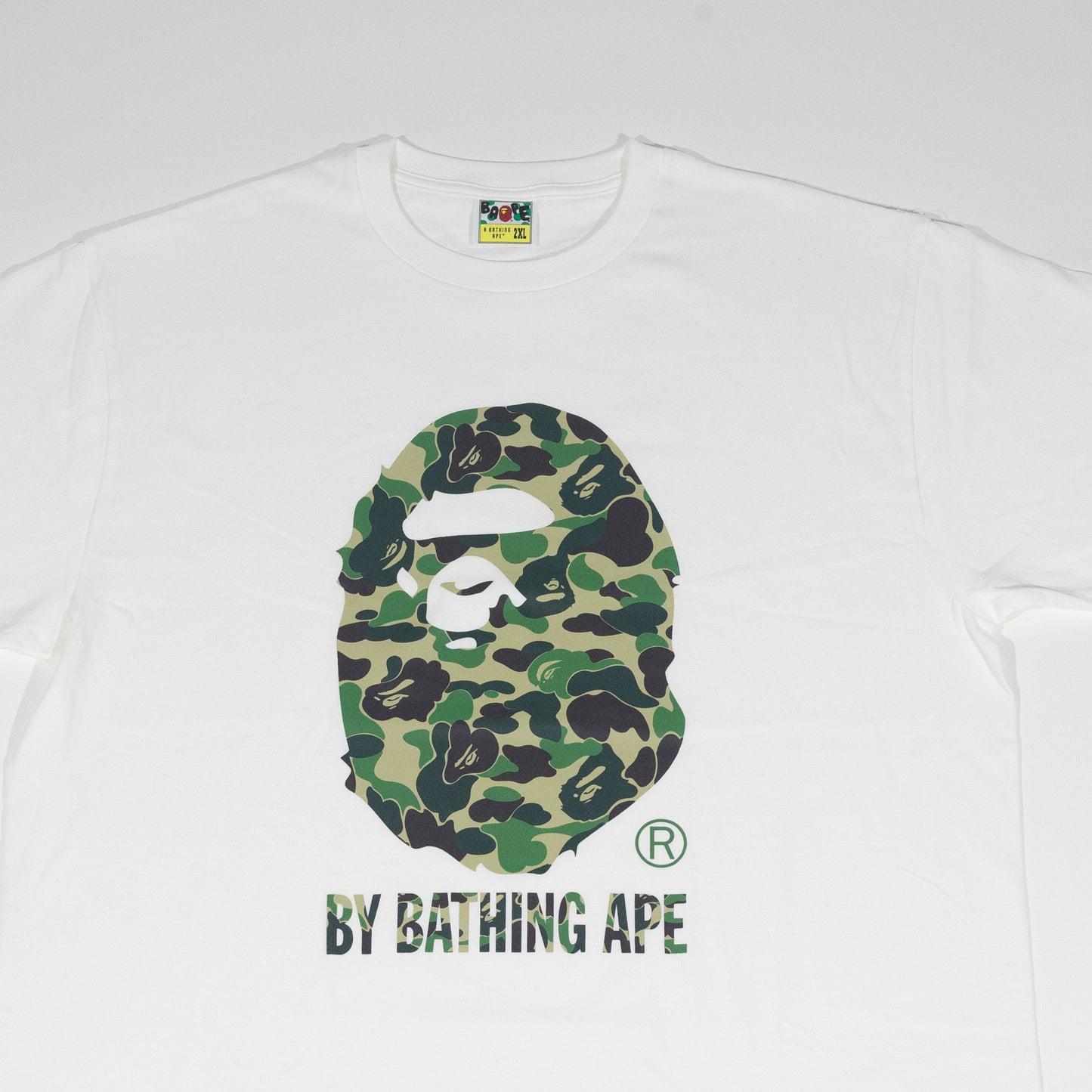 Camiseta BAPE Head ABC Camo Branca e Verde