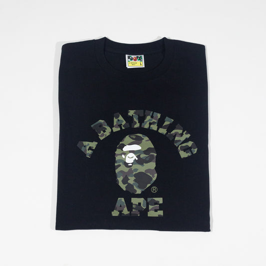 Camiseta BAPE 1st Camo College Preta