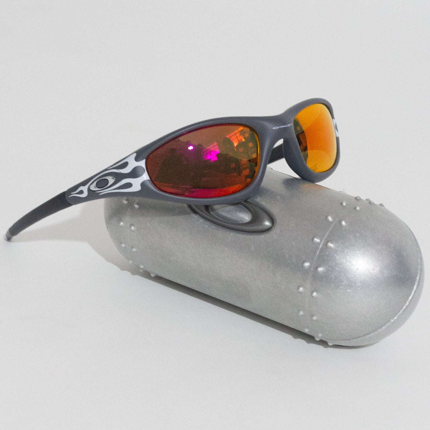 Oakley x Brain Dead Straight Jacket 99 Matte Dark Grey Prizm Ruby