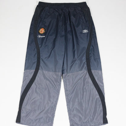 Conjunto Supreme x Umbro Track Gradient Preto